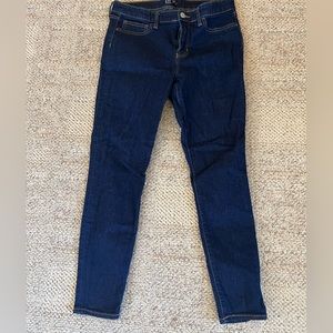 Gap skinny leggings dark wash- like new!